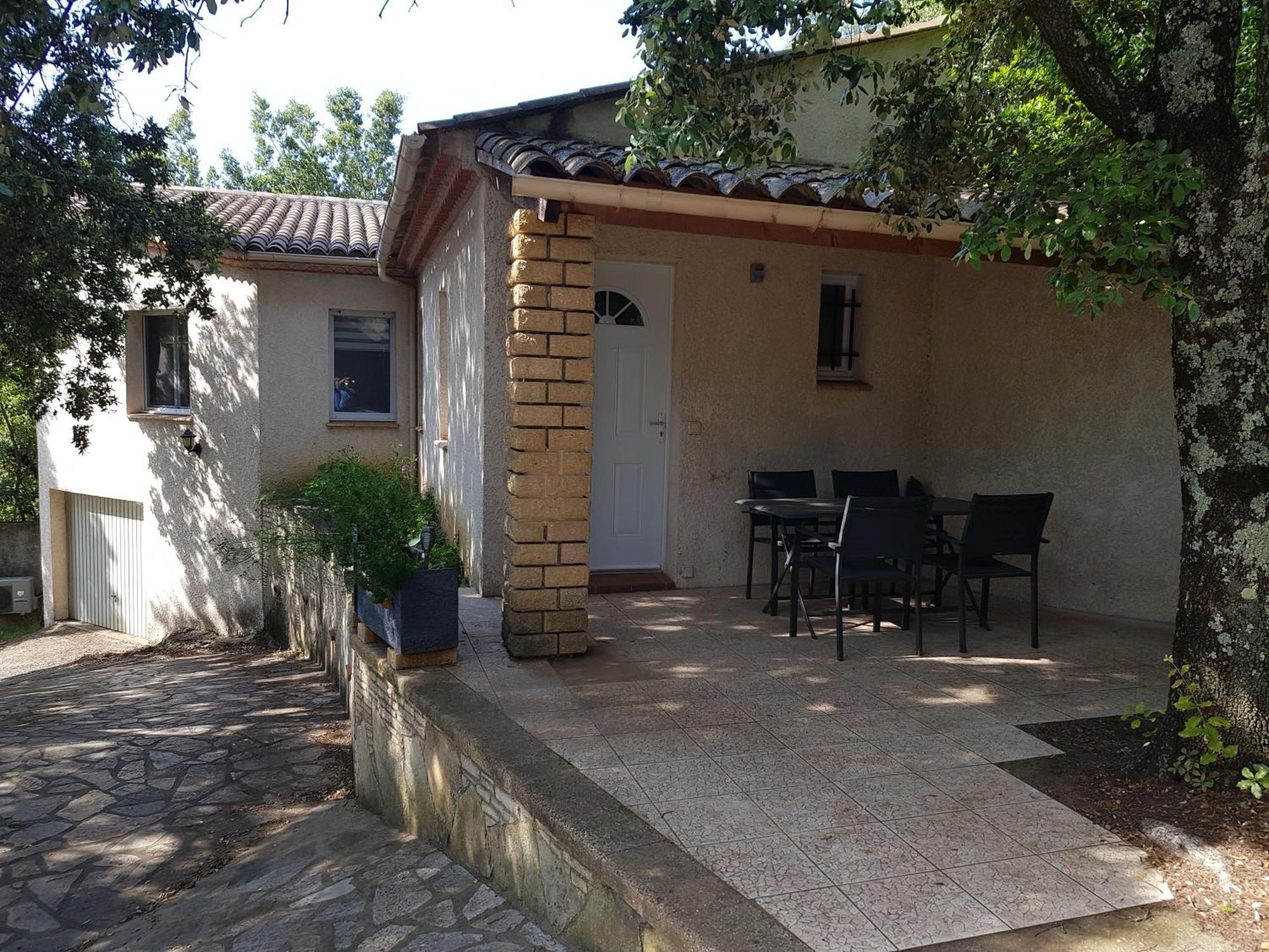 Maison Au Calme Castillon-du-Gard Exterior photo